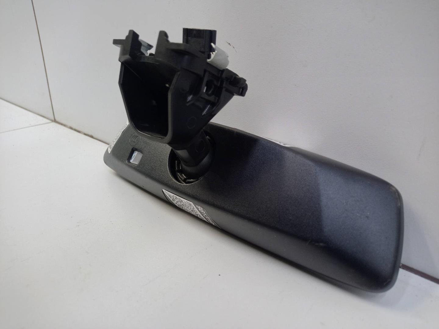 Зеркало заднего вида