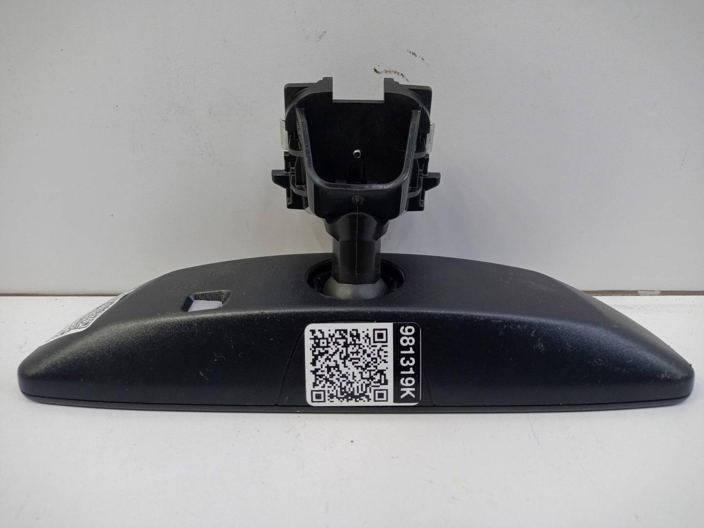 Зеркало заднего вида