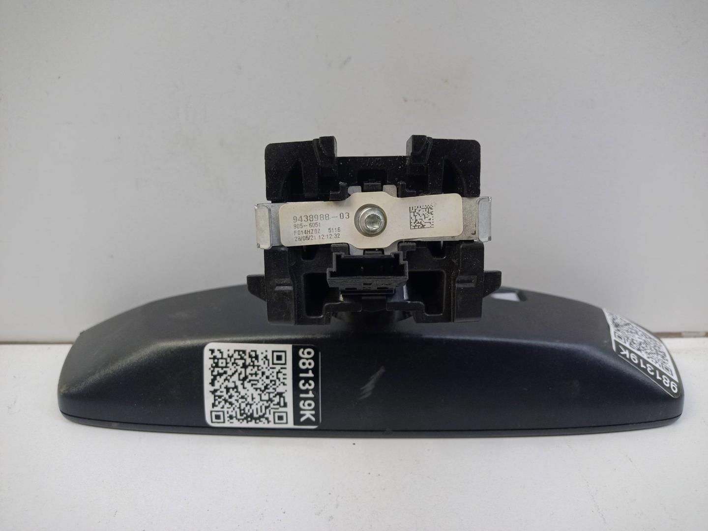 Зеркало заднего вида