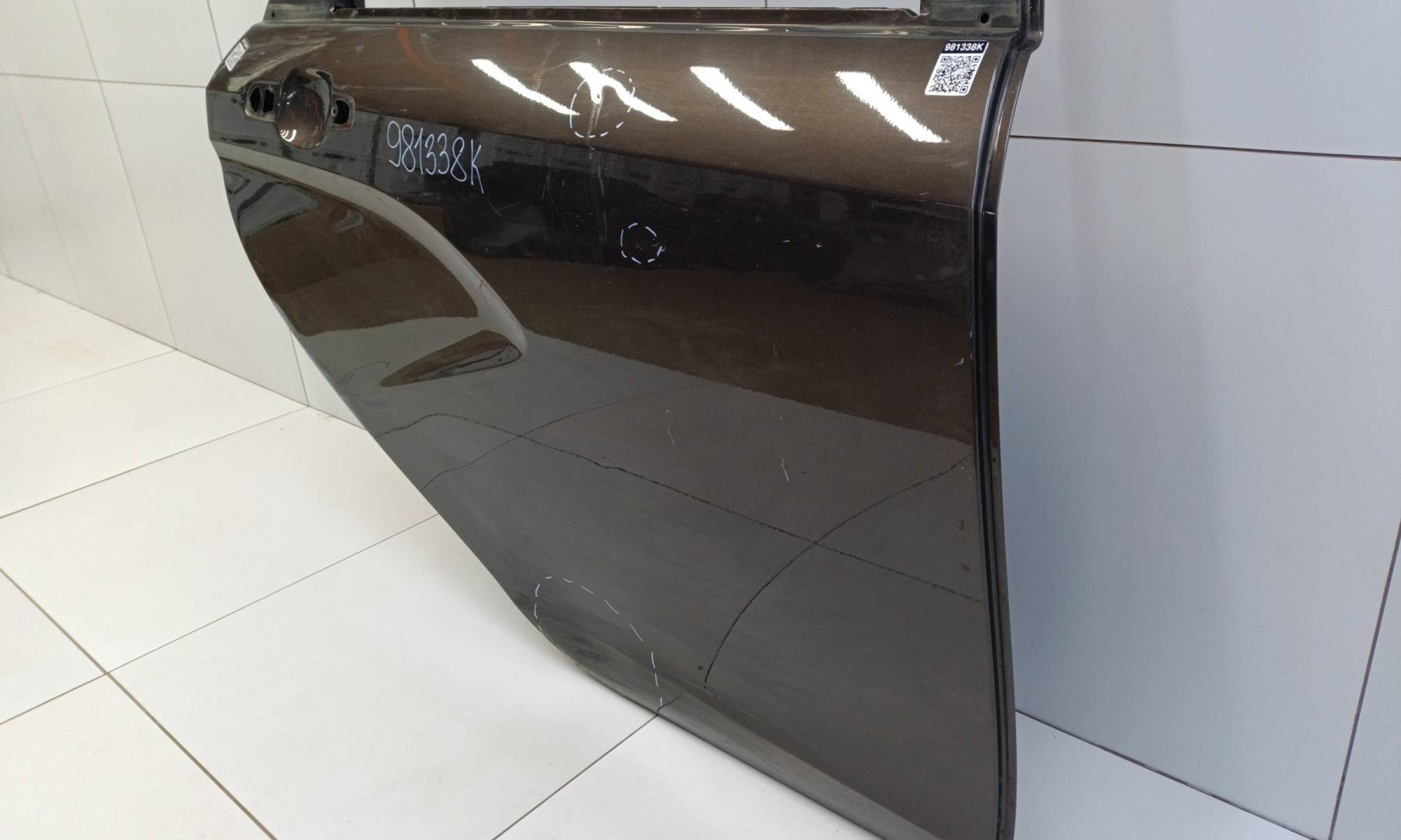 Дверь задняя правая