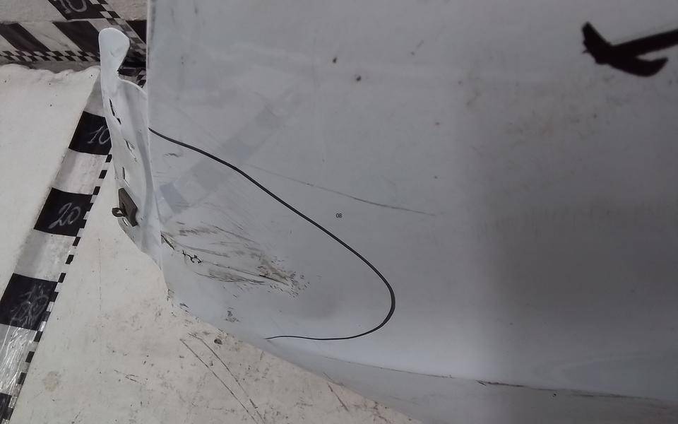 Крыло переднее левое