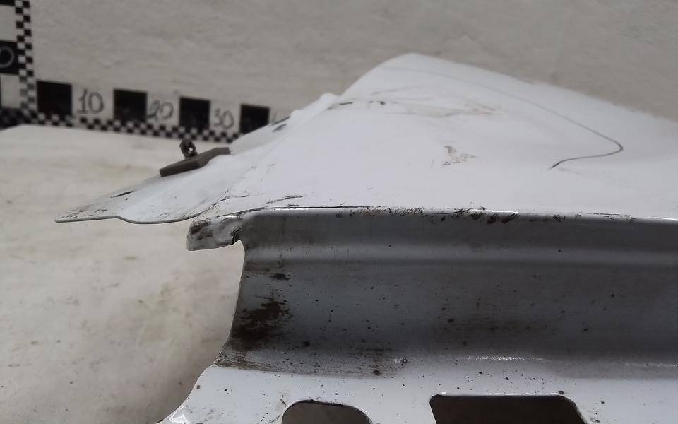 Крыло переднее левое