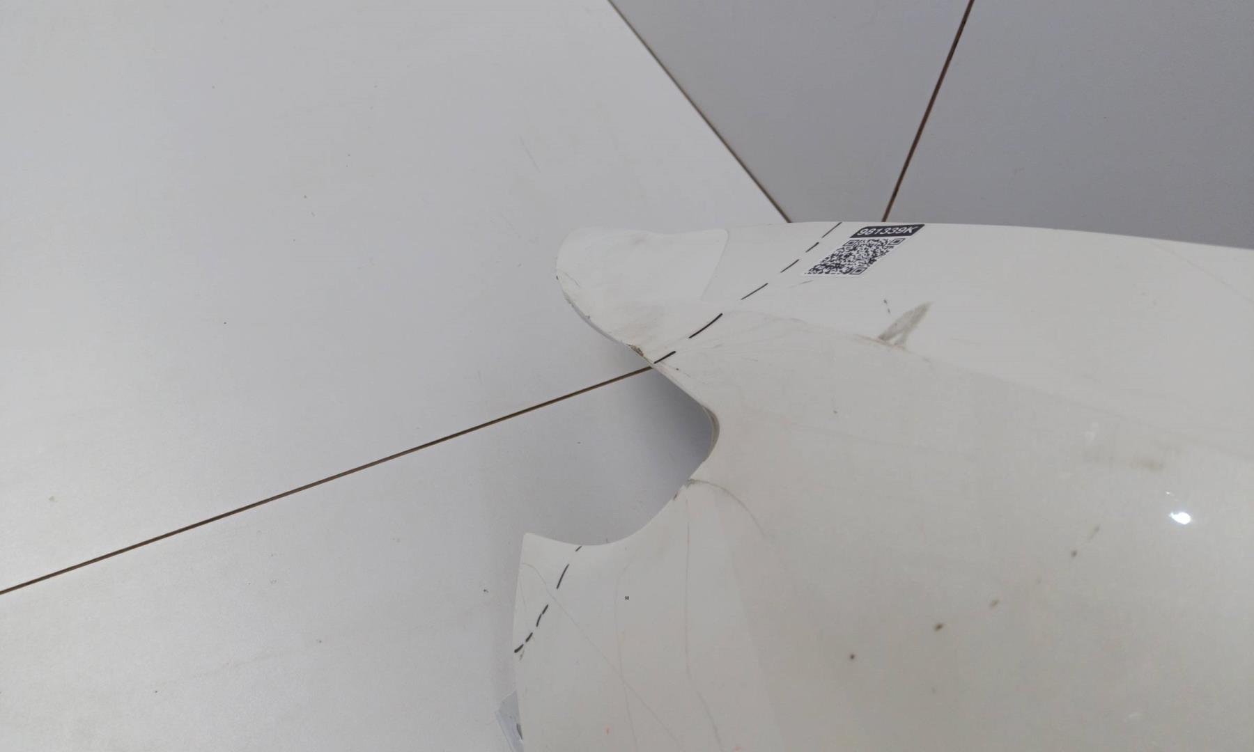 Крыло переднее левое