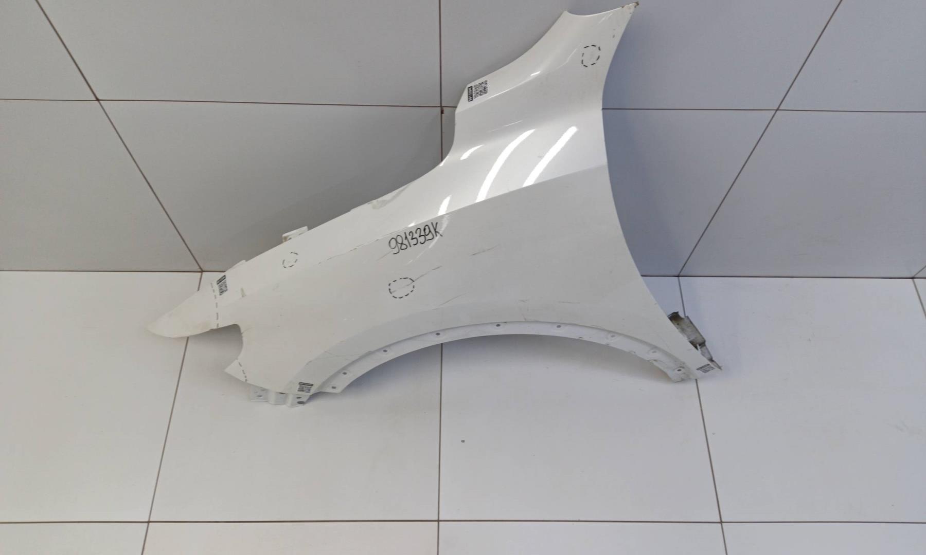 Крыло переднее левое