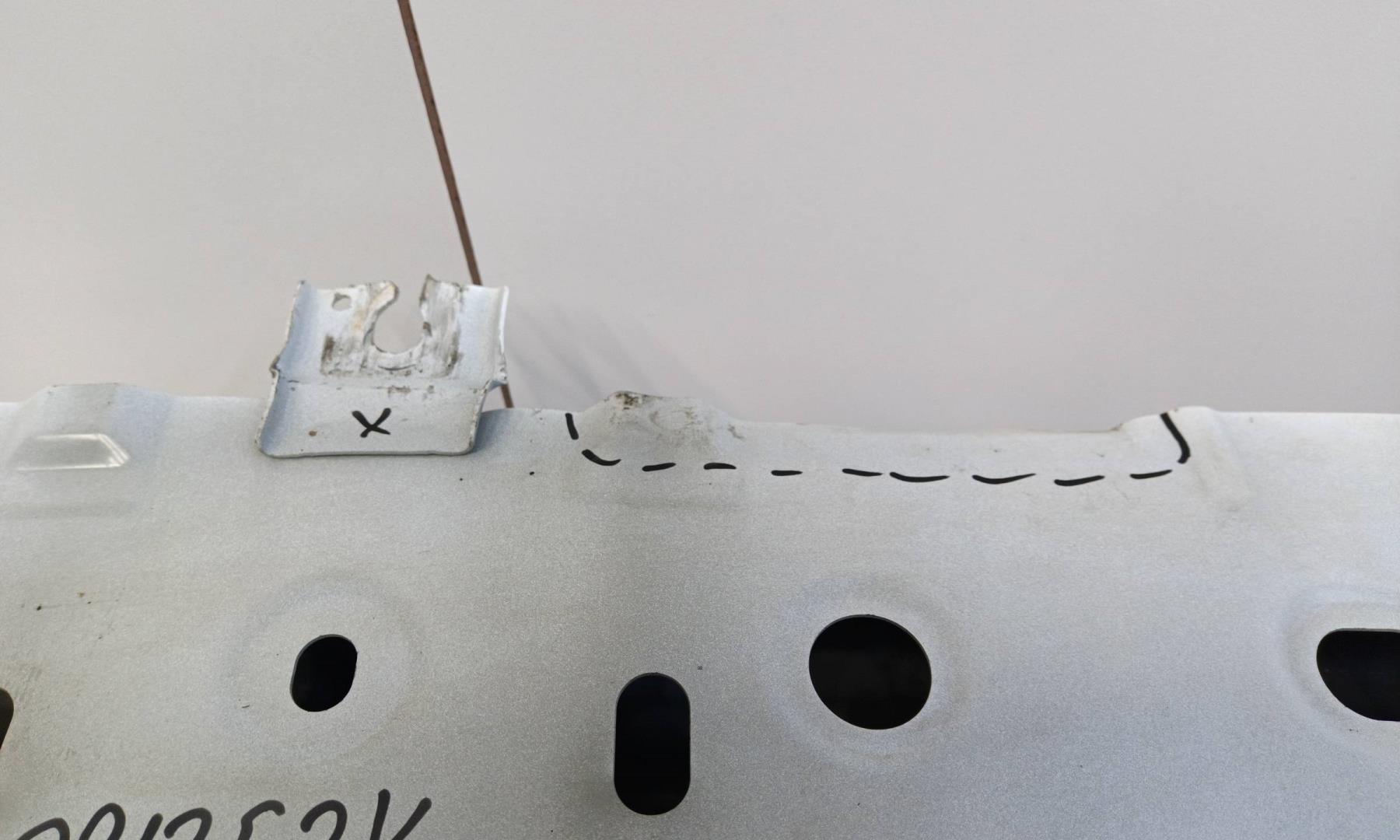 Усилитель переднего бампера