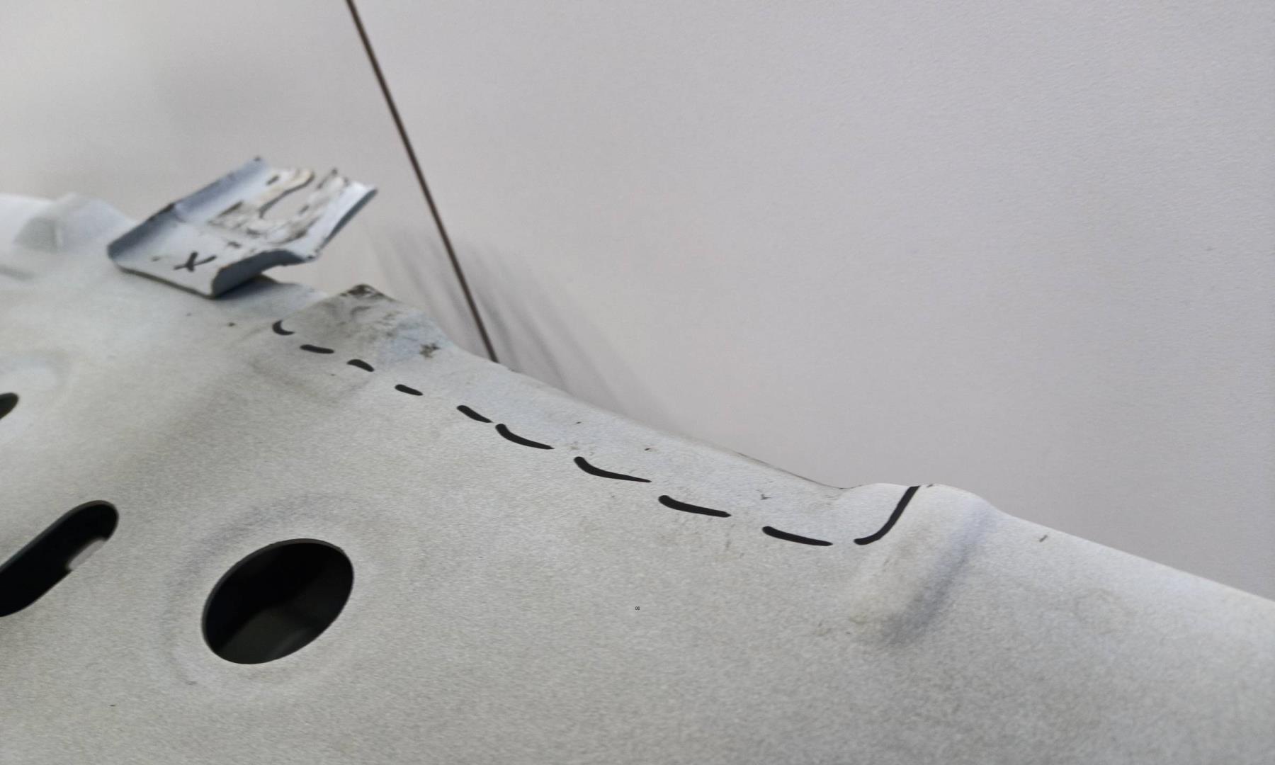 Усилитель переднего бампера