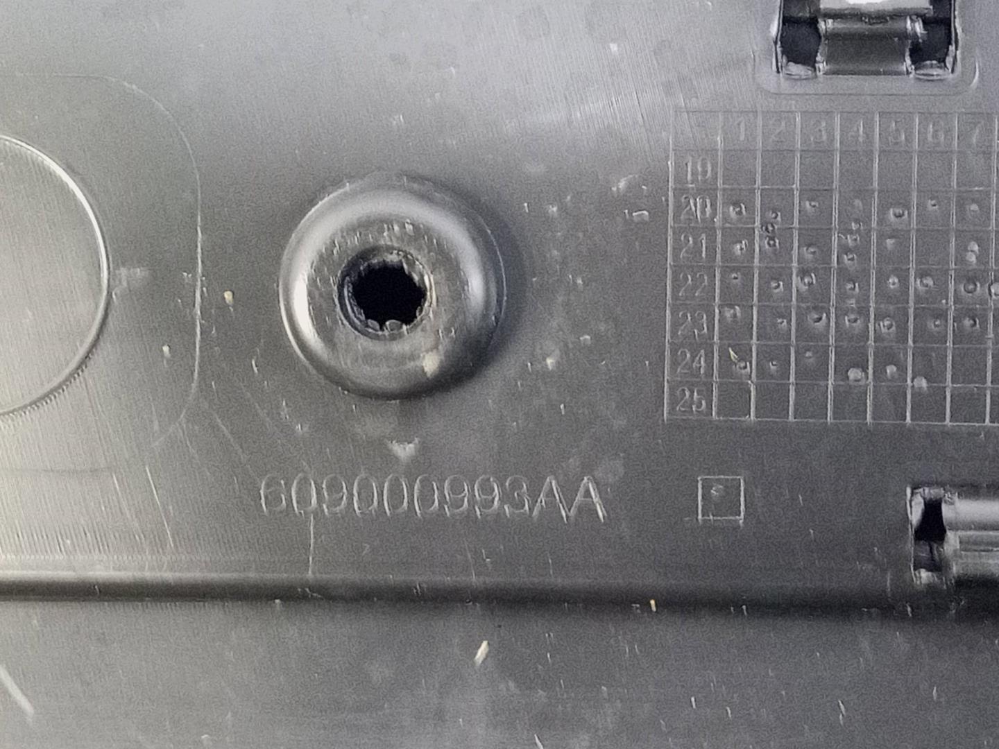 Накладка двери задней правой