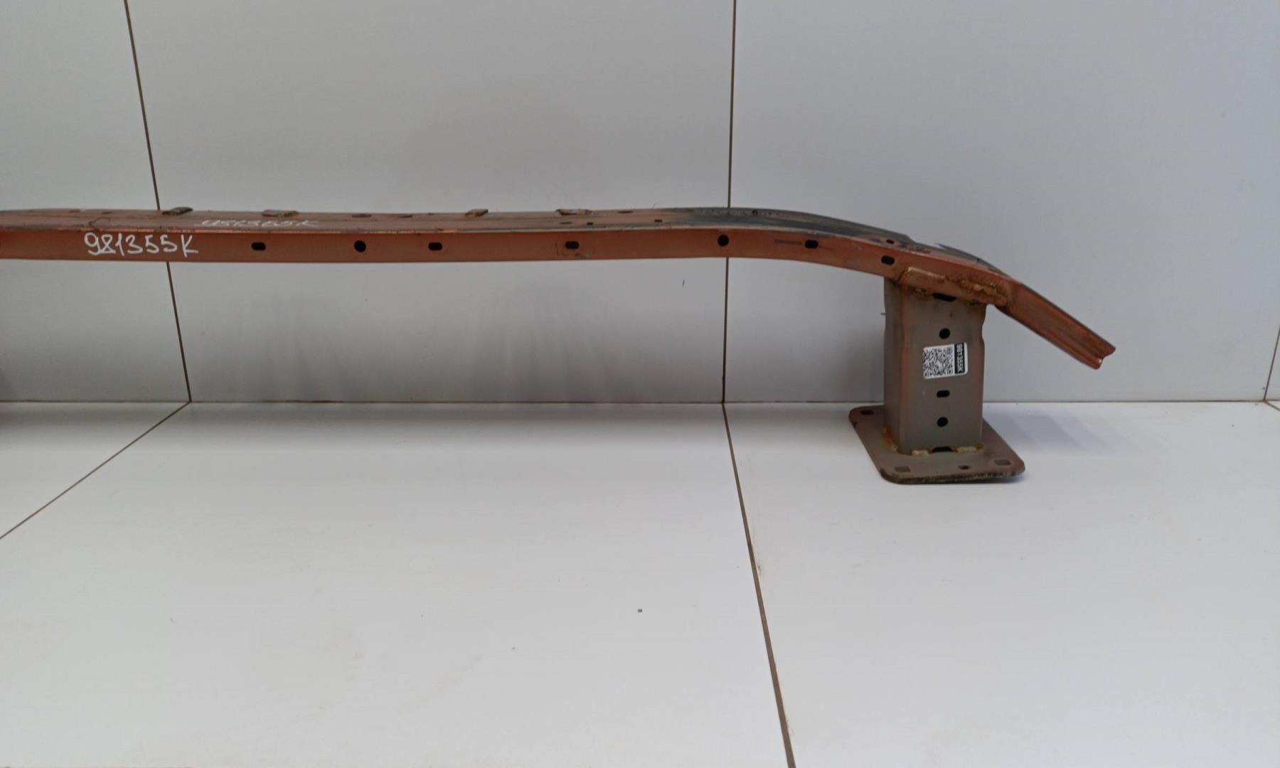 Усилитель переднего бампера