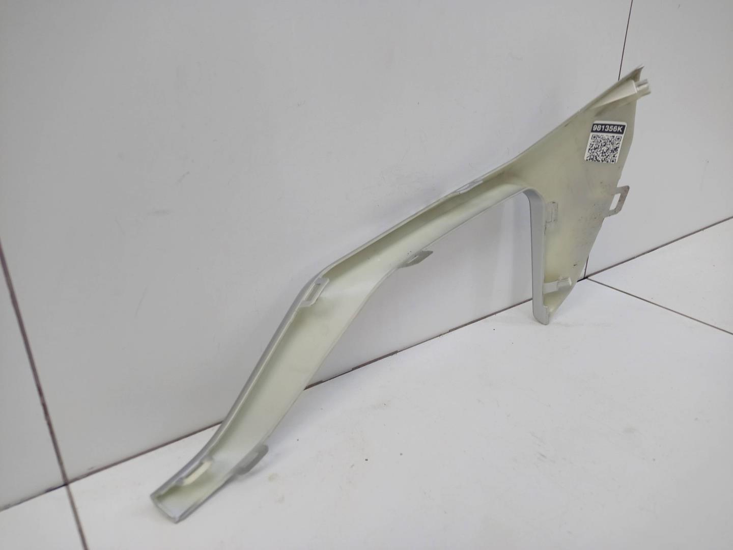Накладка заднего бампера правая