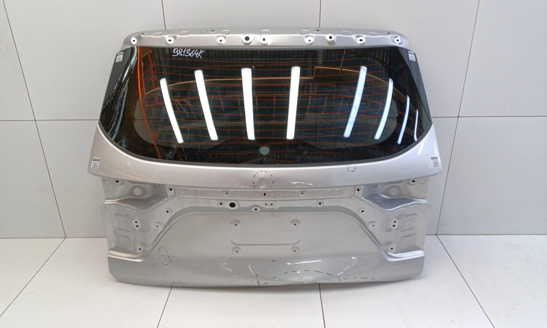 Стекло двери багажника