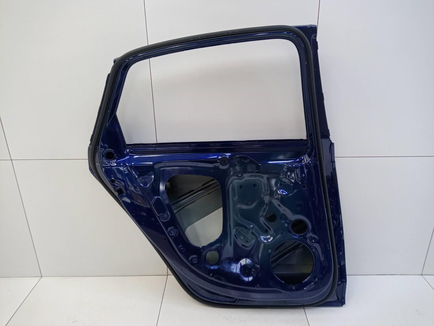 Дверь задняя левая