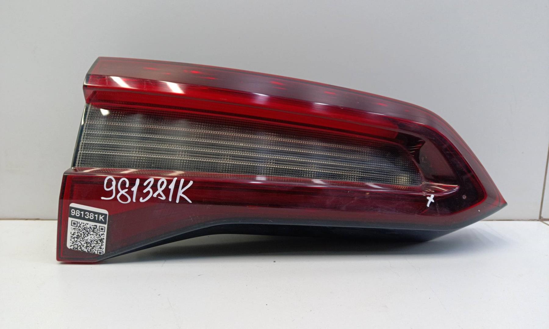 Фонарь задний внутренний левый