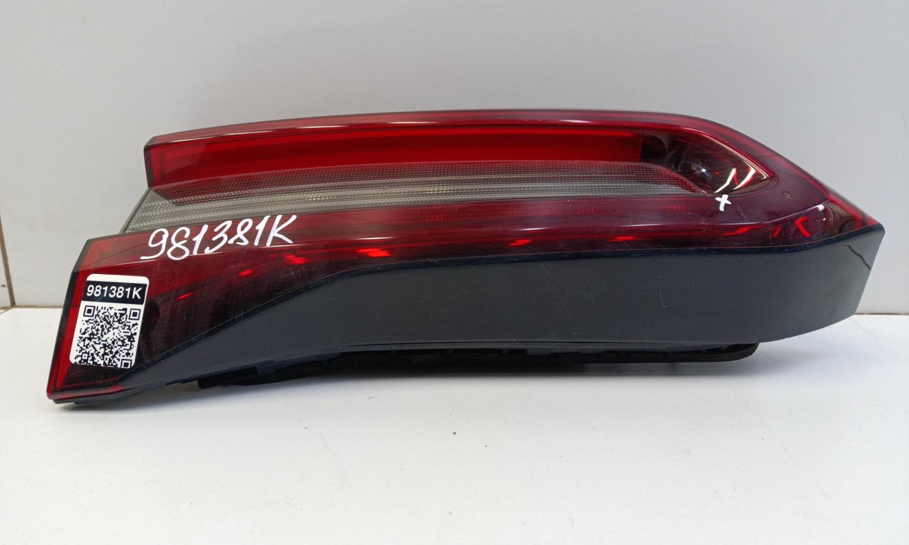 Фонарь задний внутренний левый