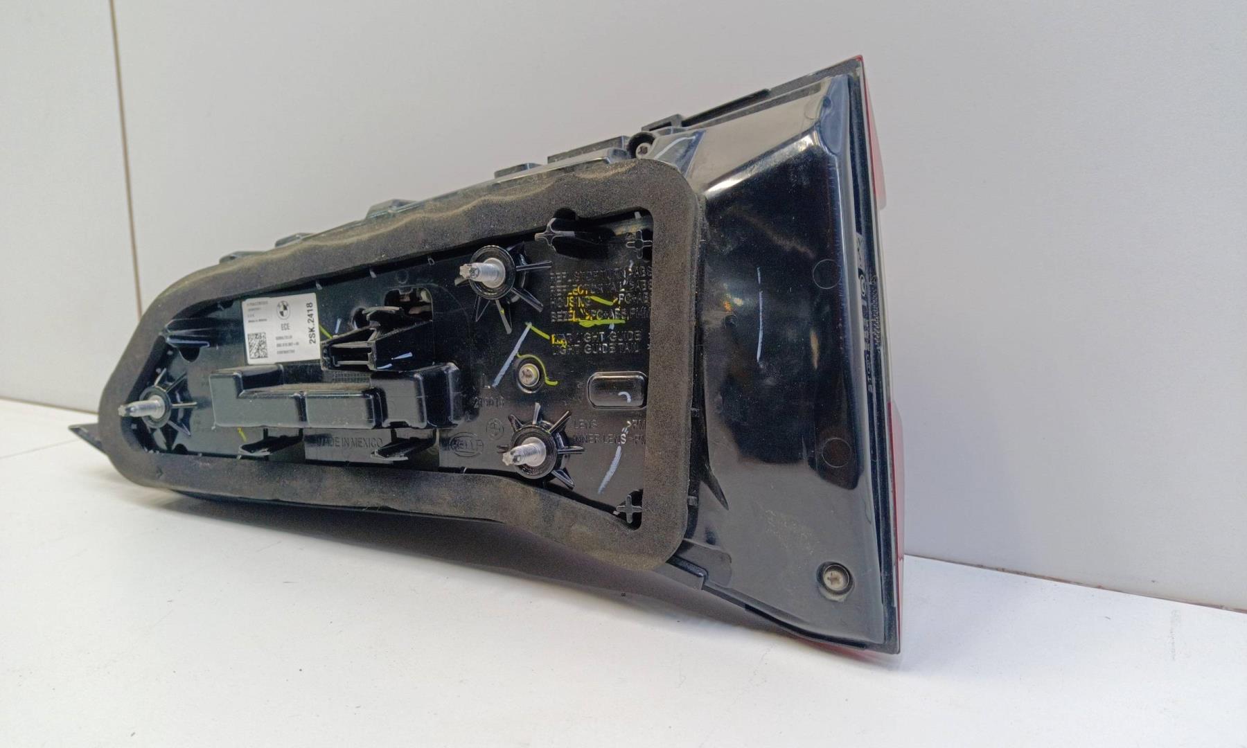 Фонарь задний внутренний левый