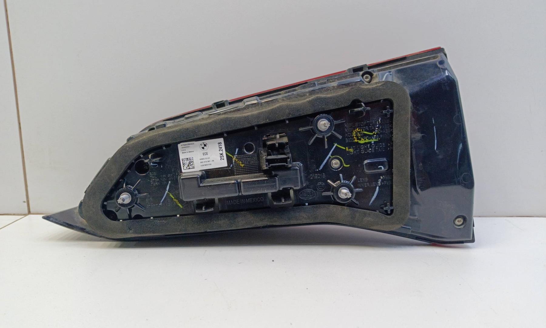 Фонарь задний внутренний левый