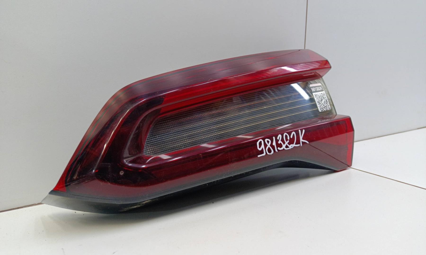 Фонарь задний внутренний правый