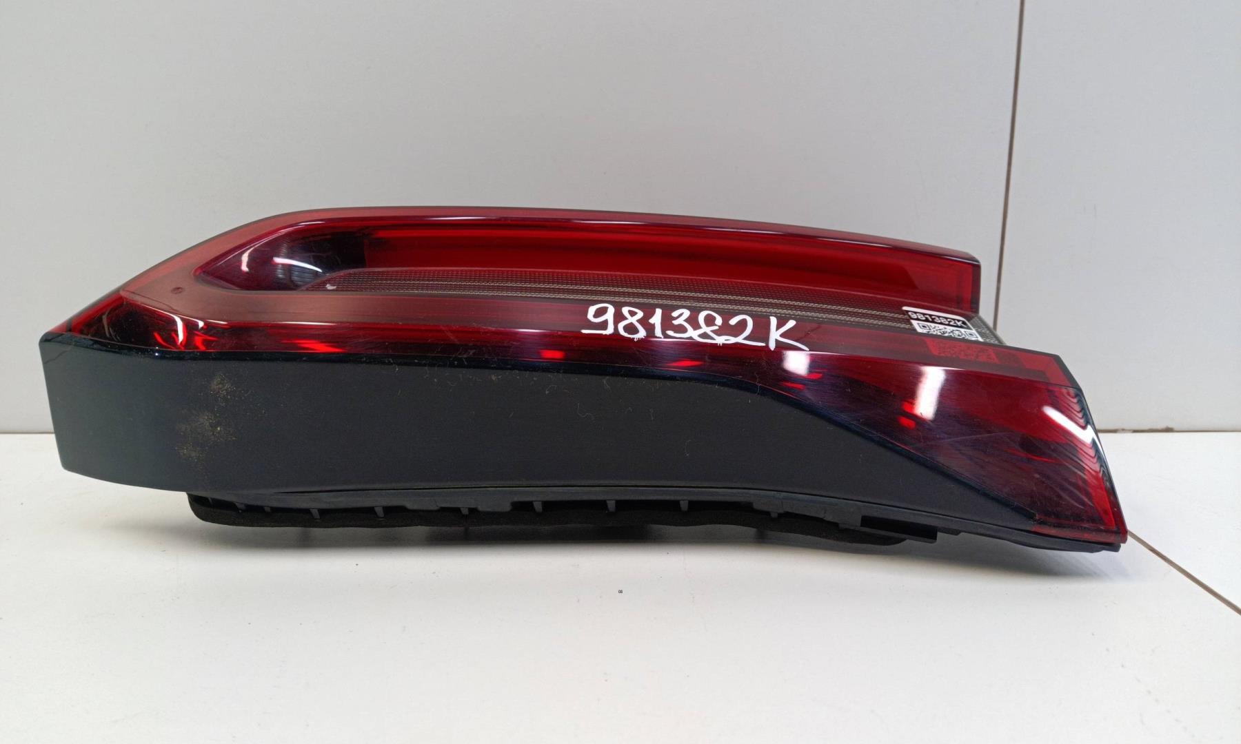 Фонарь задний внутренний правый