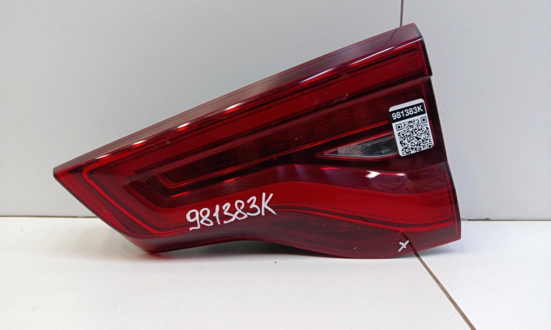 Фонарь задний внутренний правый