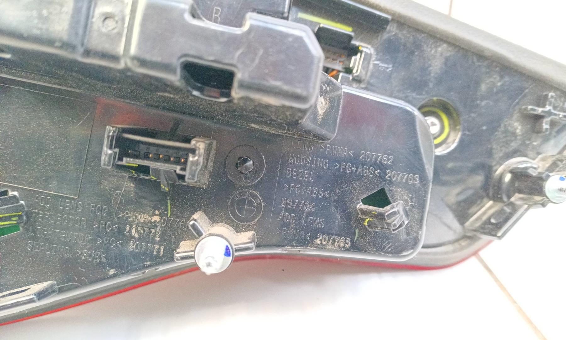 Фонарь задний внутренний правый