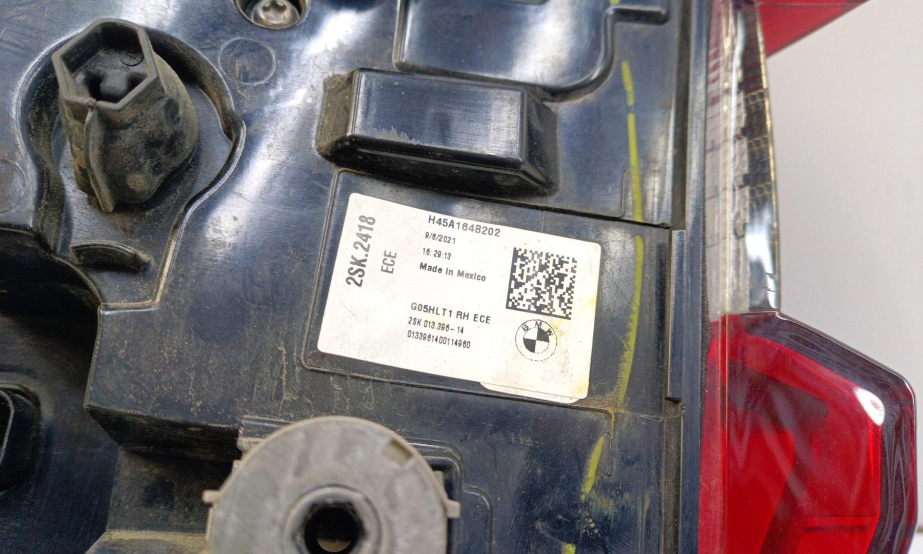 Фонарь задний наружный правый