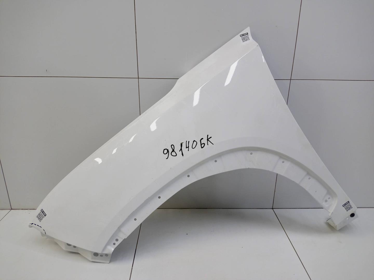 Крыло переднее левое