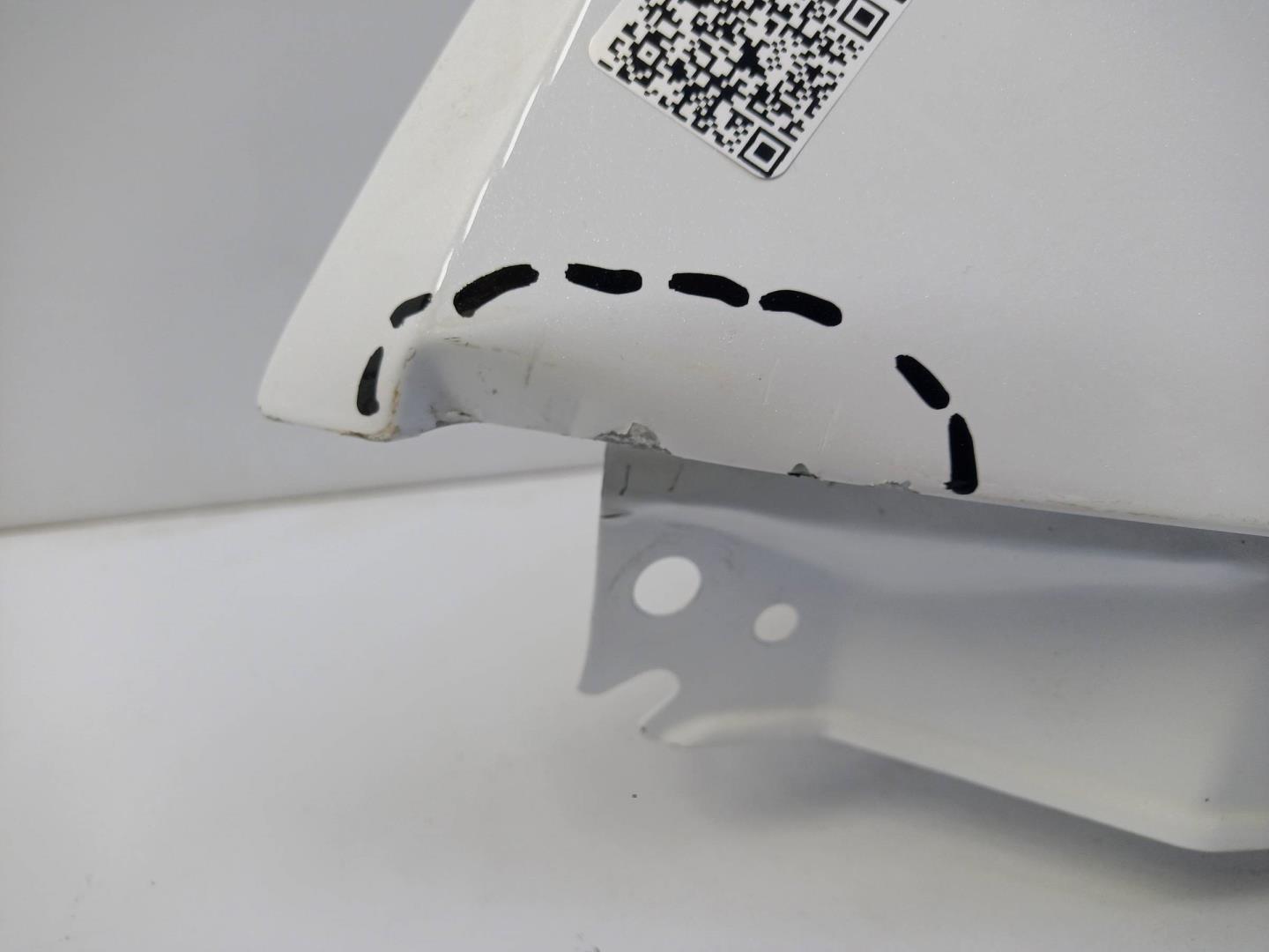 Крыло переднее левое