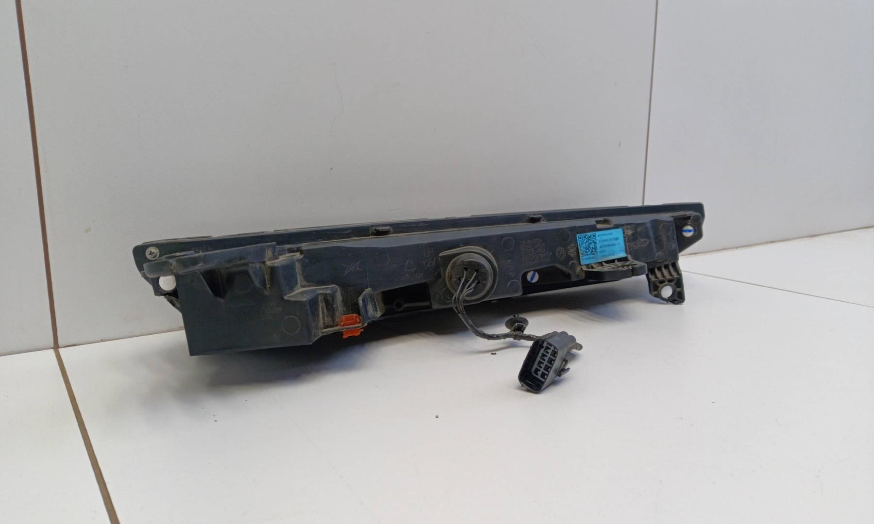 Фара дневного света левая (ходовые огни)