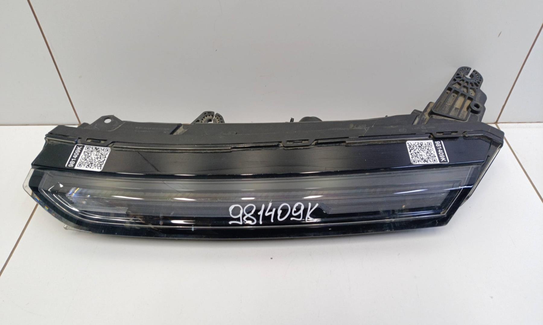 Фара дневного света левая (ходовые огни)