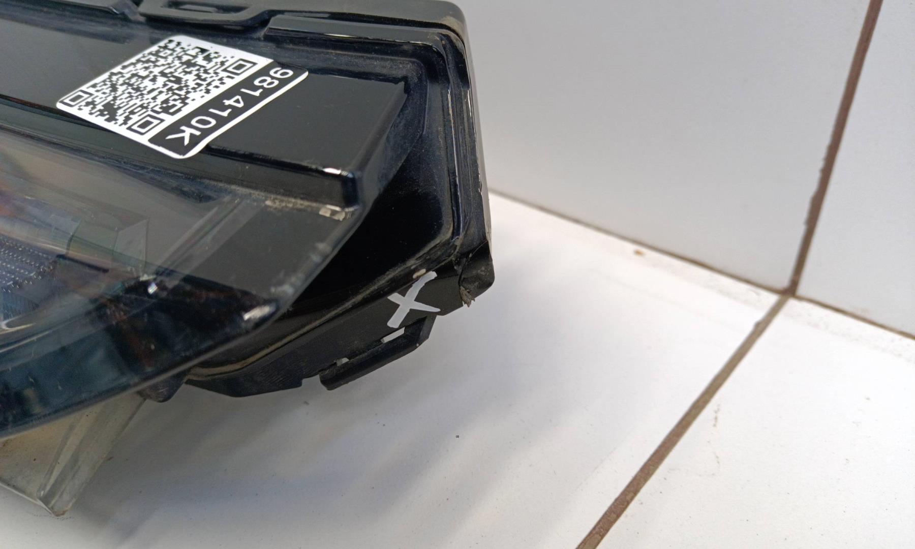 Фара дневного света правая (ходовые огни)