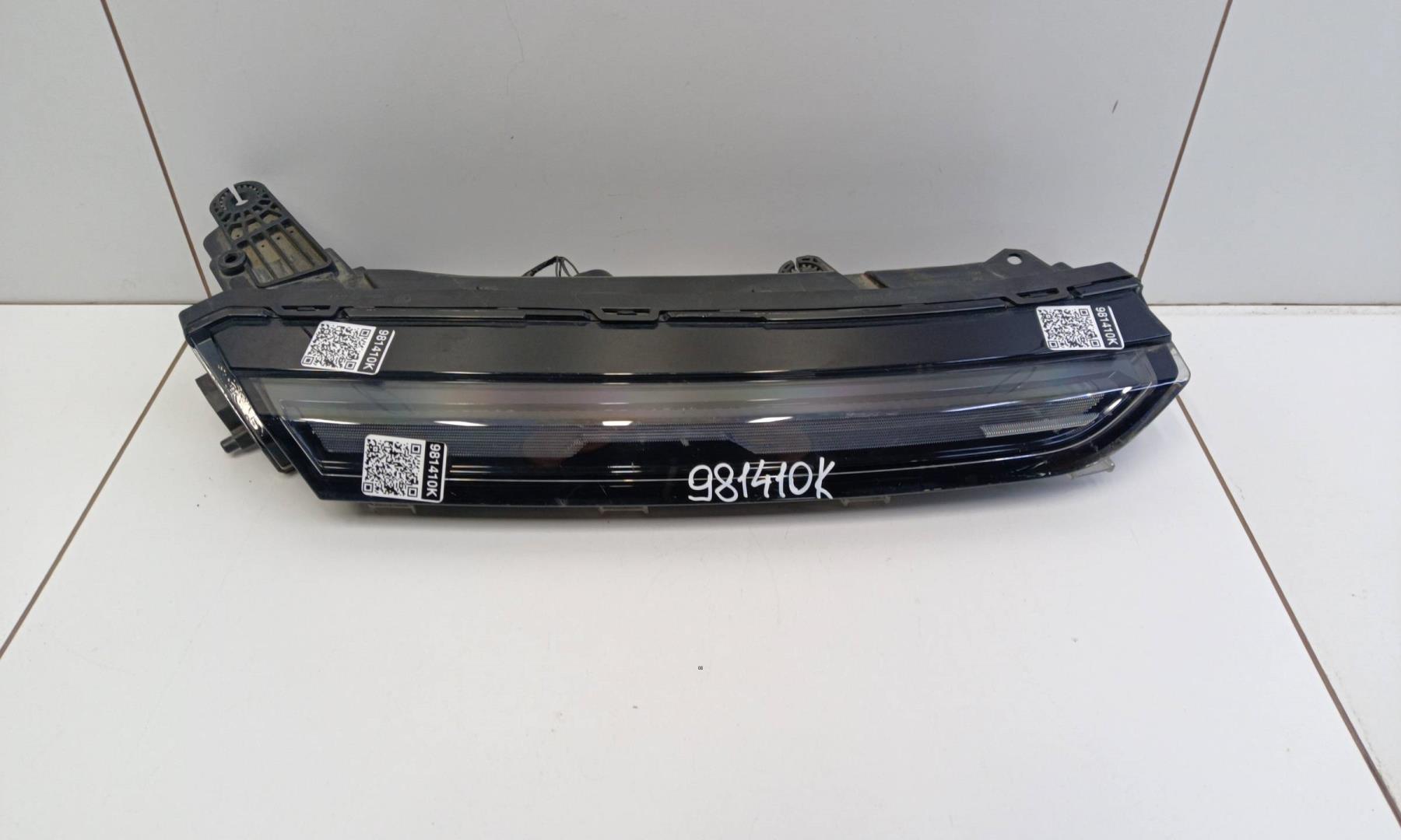 Фара дневного света правая (ходовые огни)