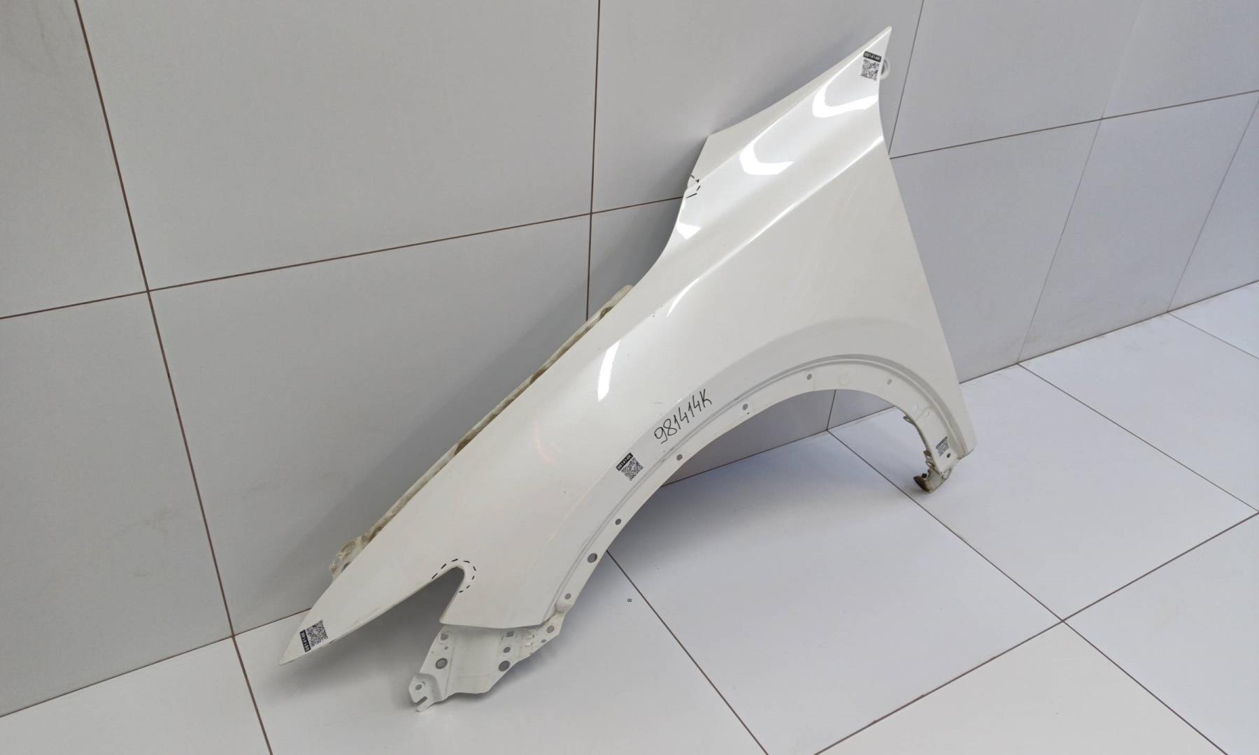 Крыло переднее левое