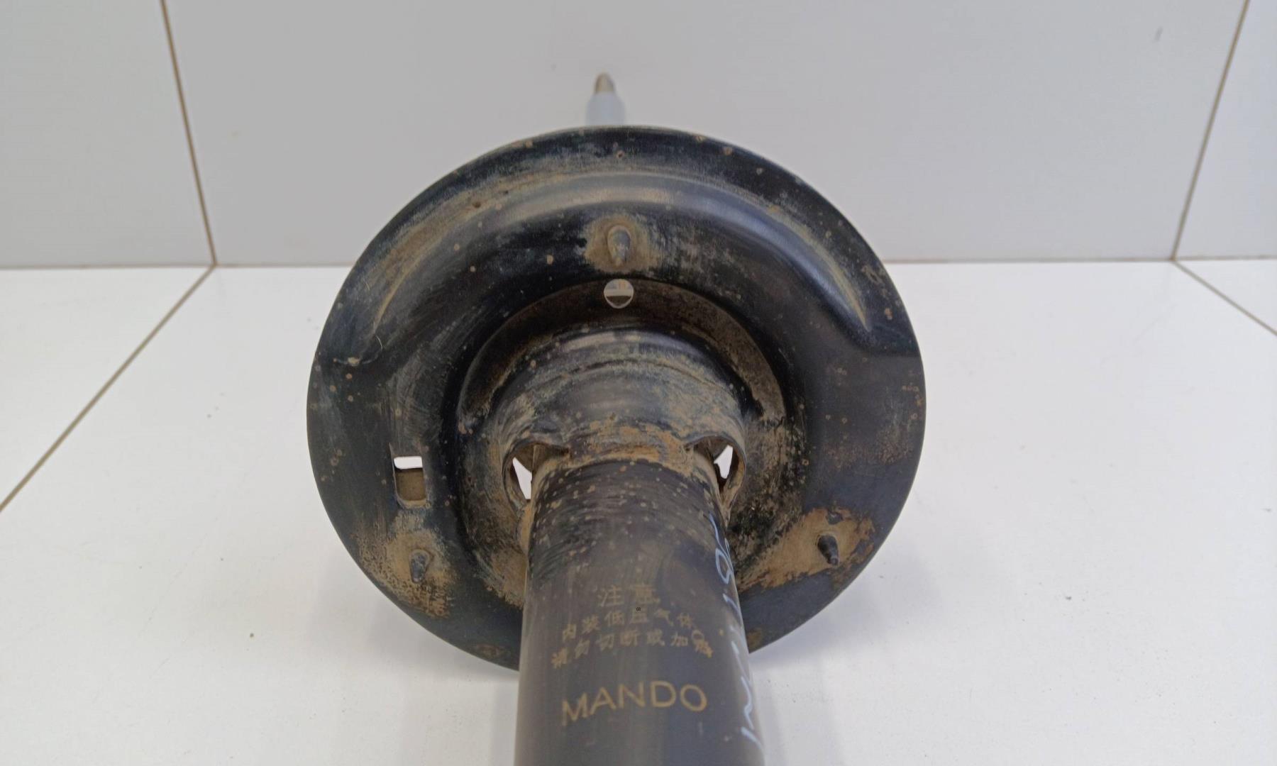 Амортизатор передний правый