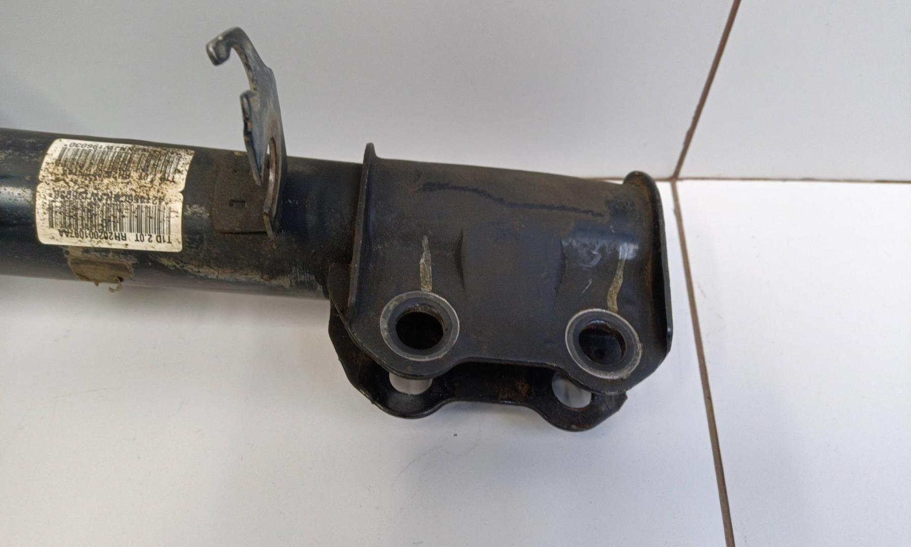 Амортизатор передний правый