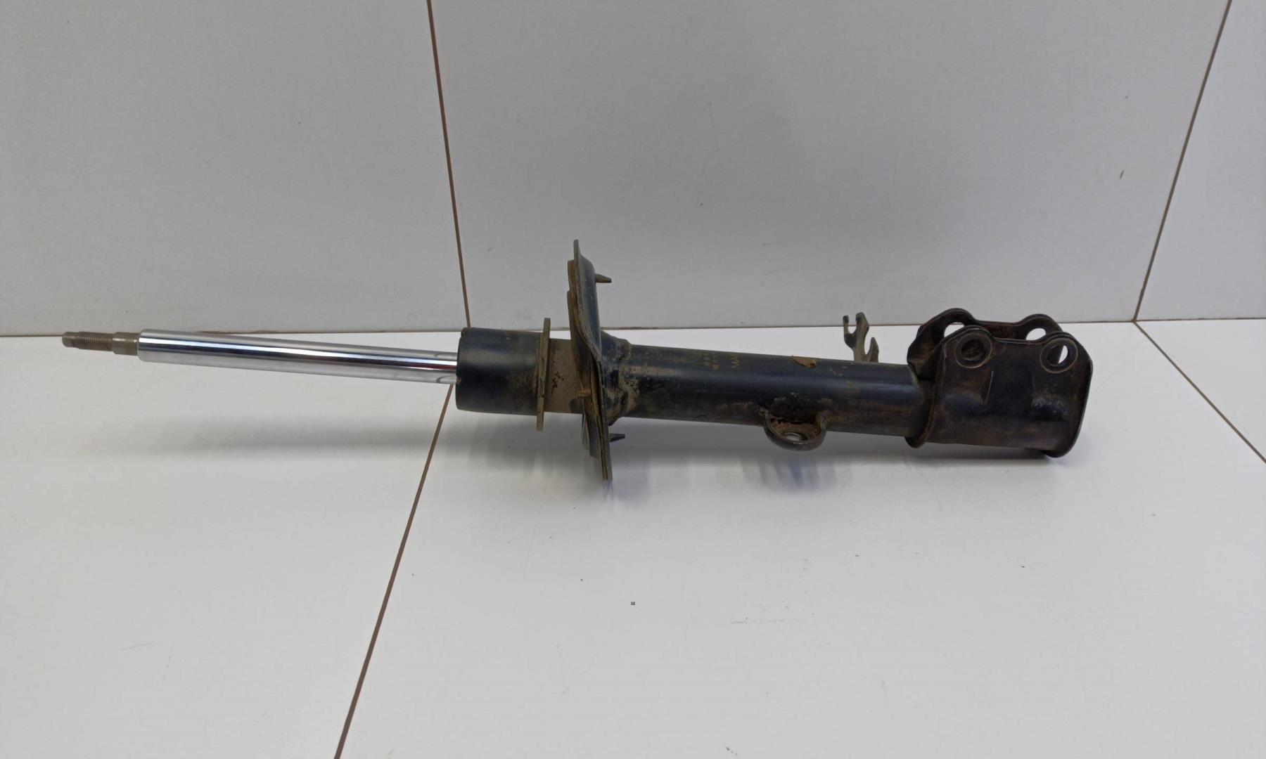 Амортизатор передний правый