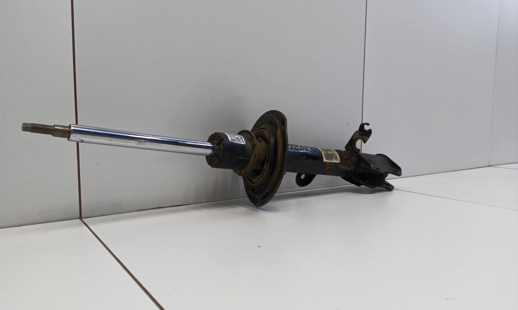 Амортизатор передний правый