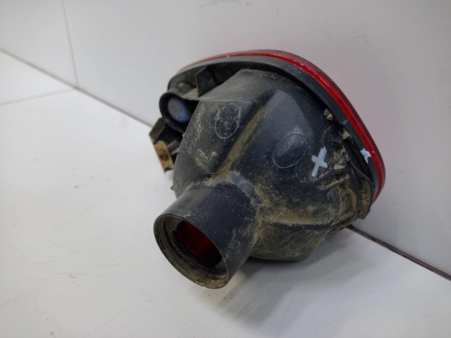 Фонарь задний в бампер левый