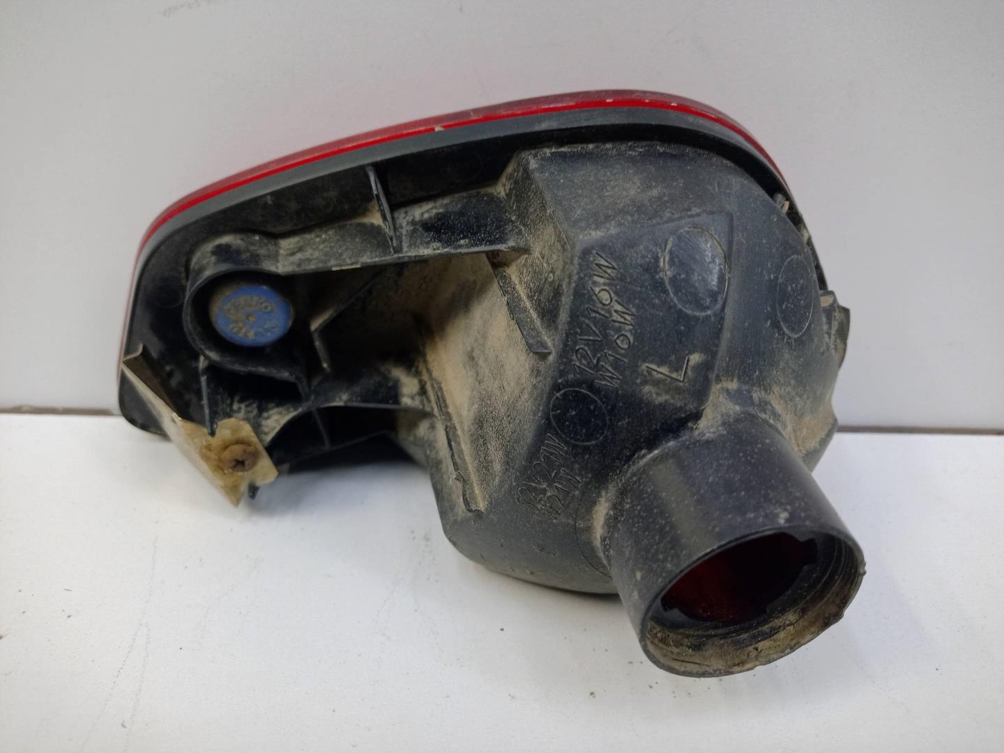 Фонарь задний в бампер левый