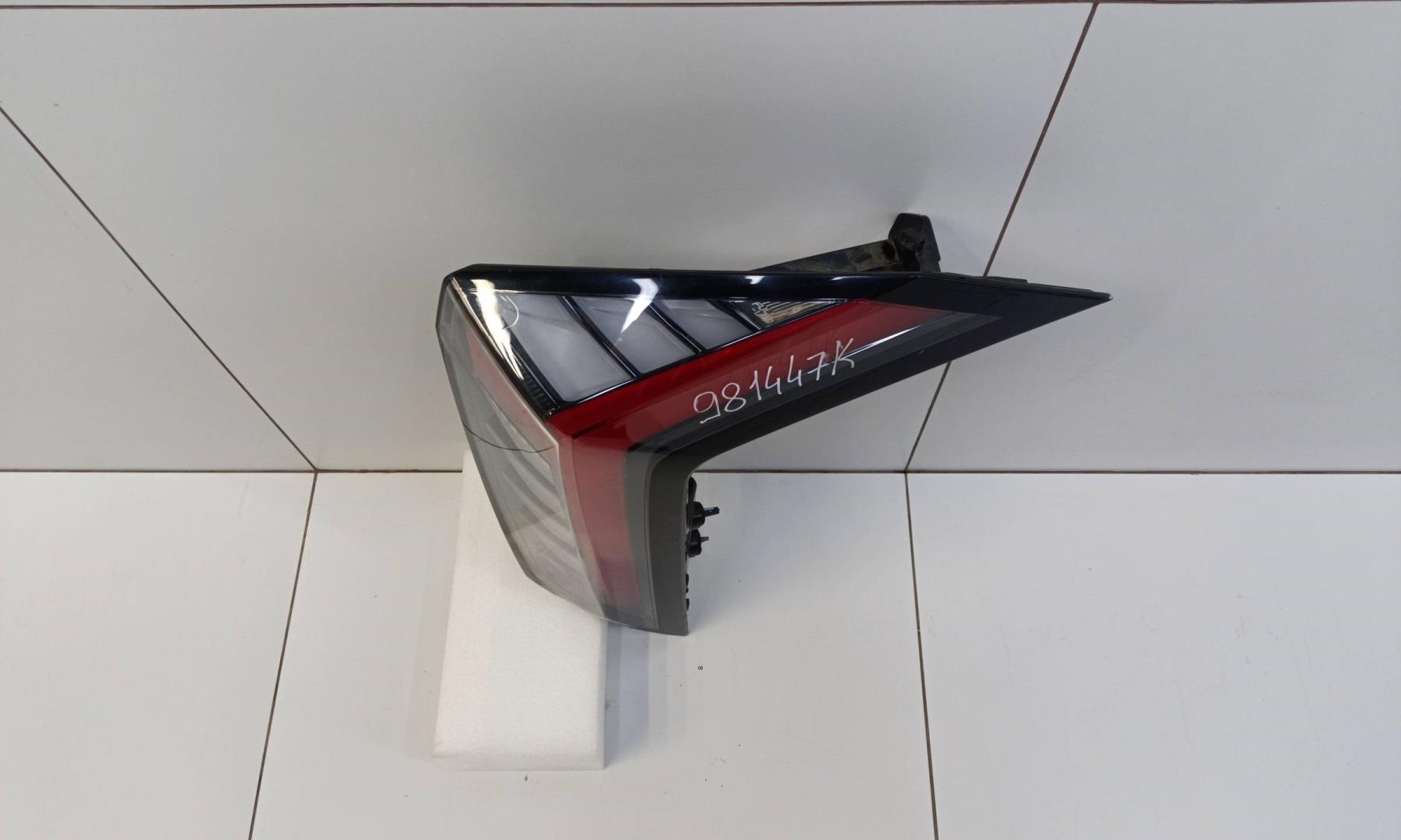 Фонарь задний правый