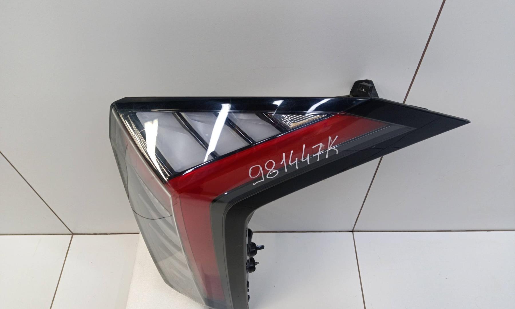 Фонарь задний правый