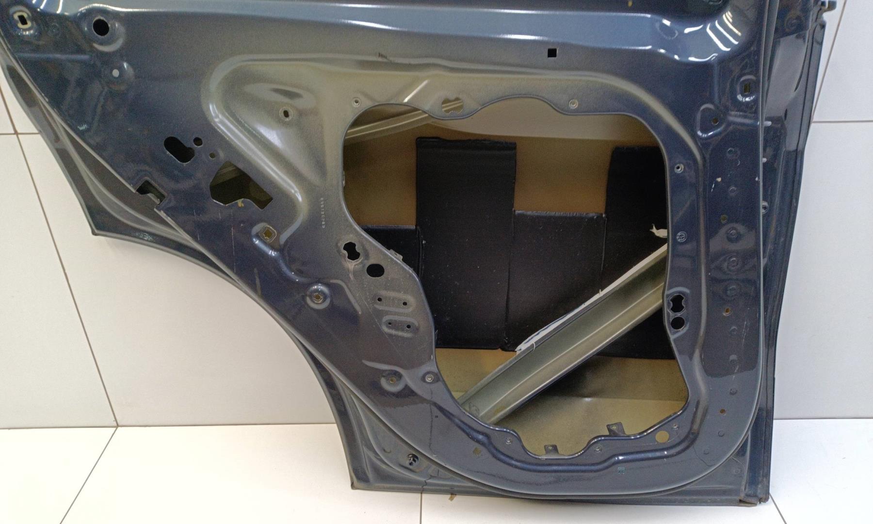 Дверь задняя левая