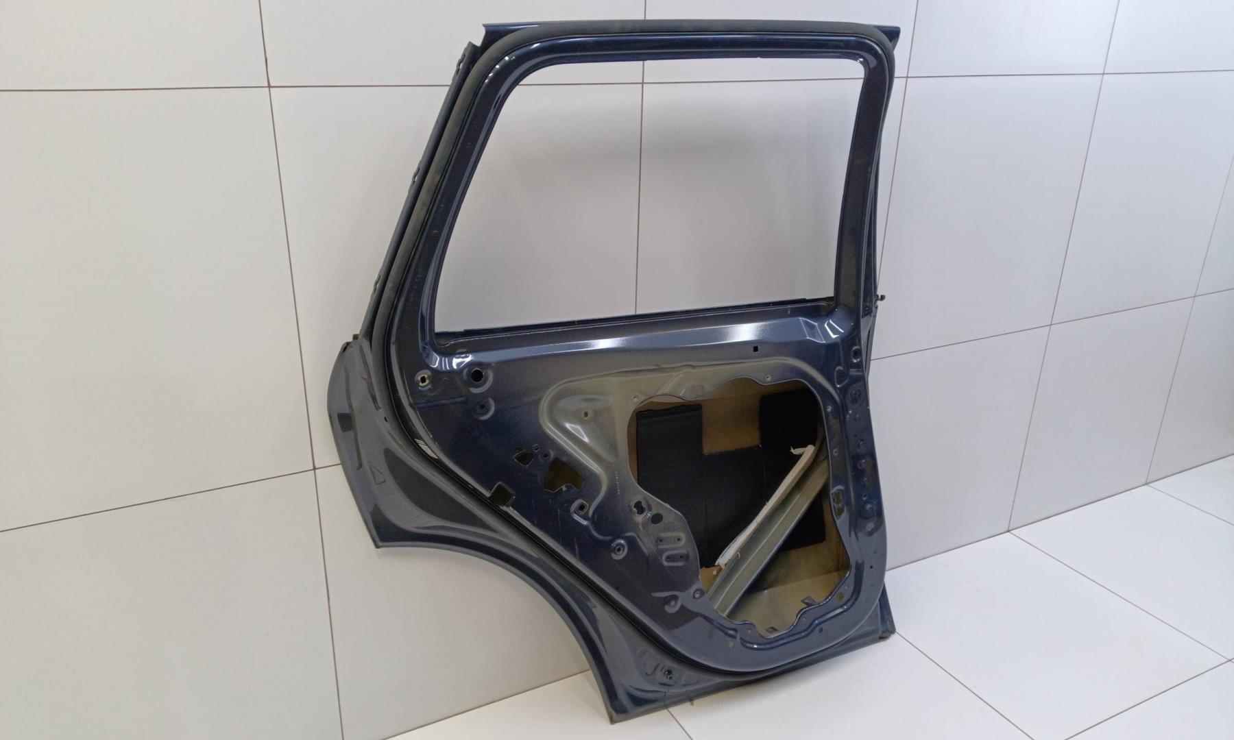 Дверь задняя левая