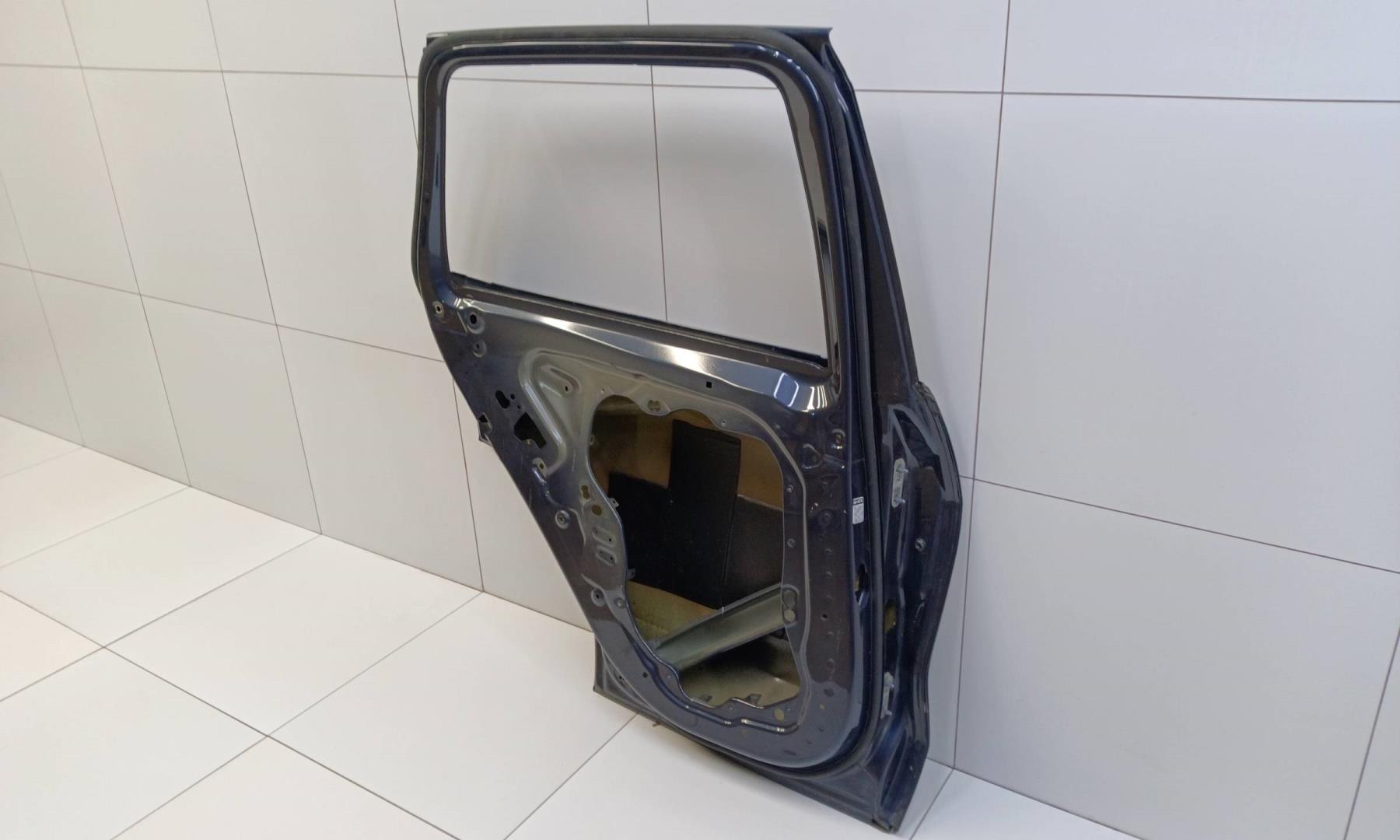 Дверь задняя левая