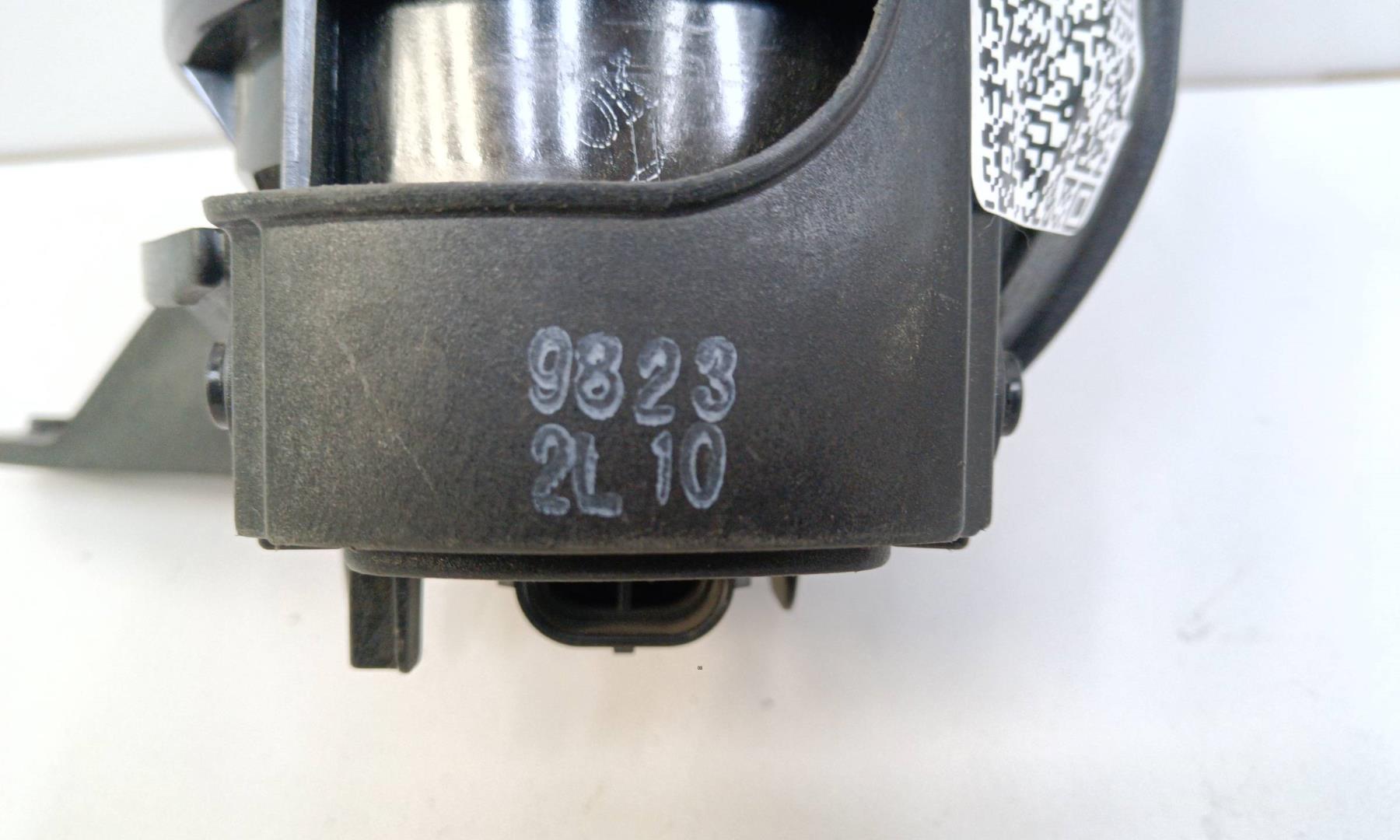 Фара противотуманная правая