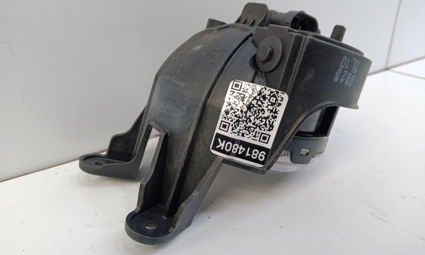 Фара противотуманная правая