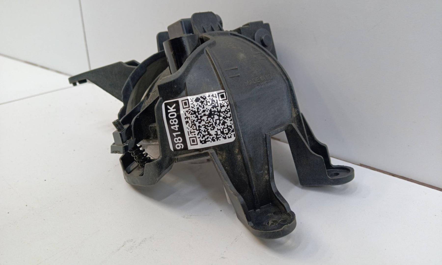 Фара противотуманная правая