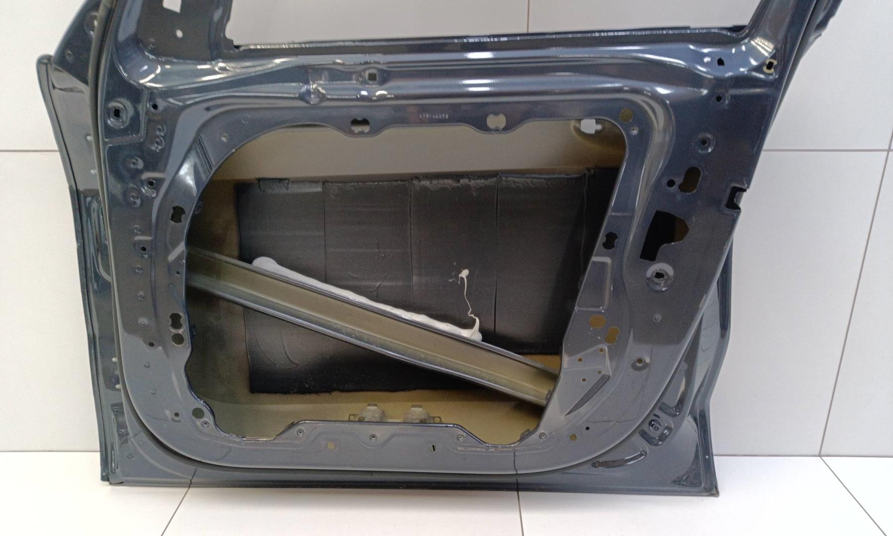 Дверь передняя правая