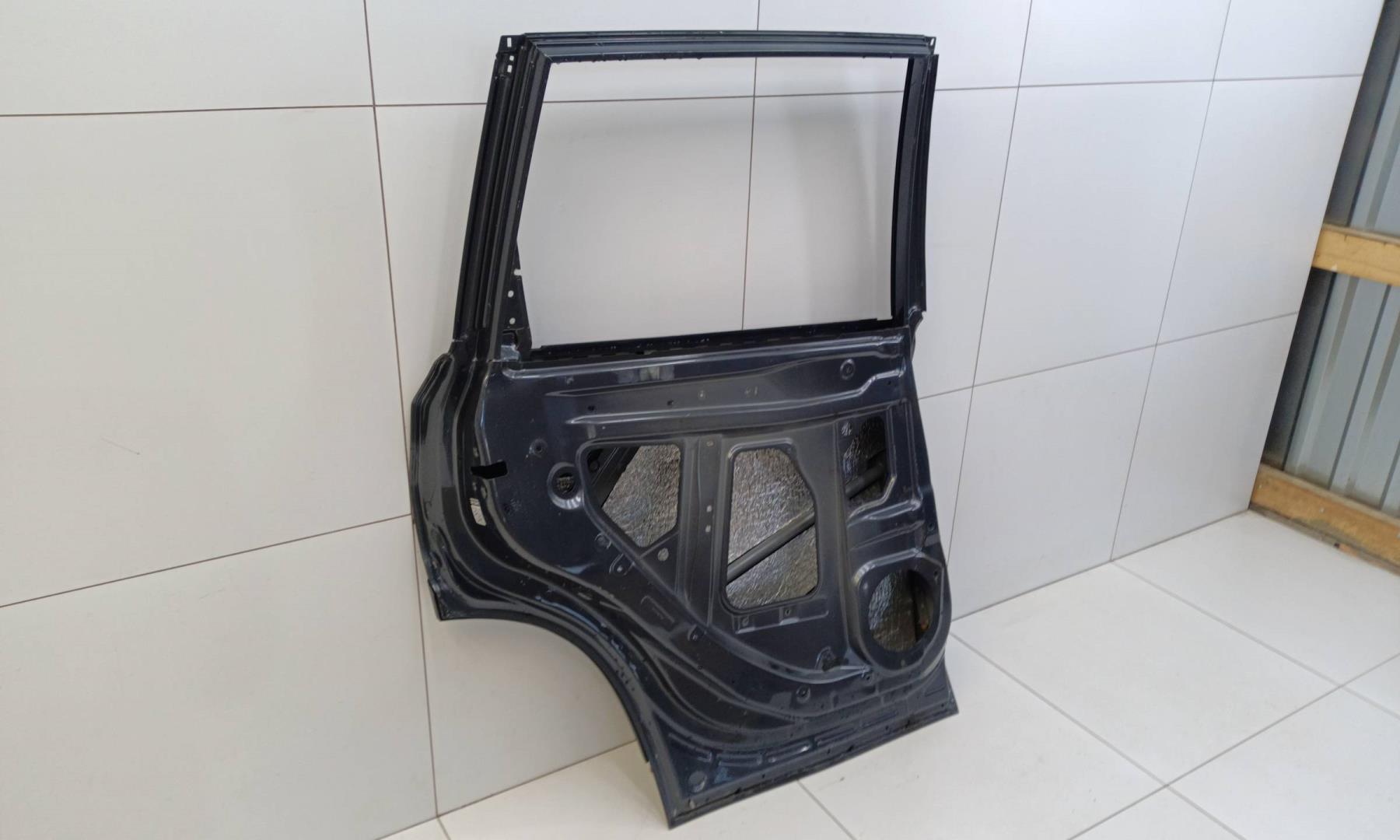 Дверь задняя левая