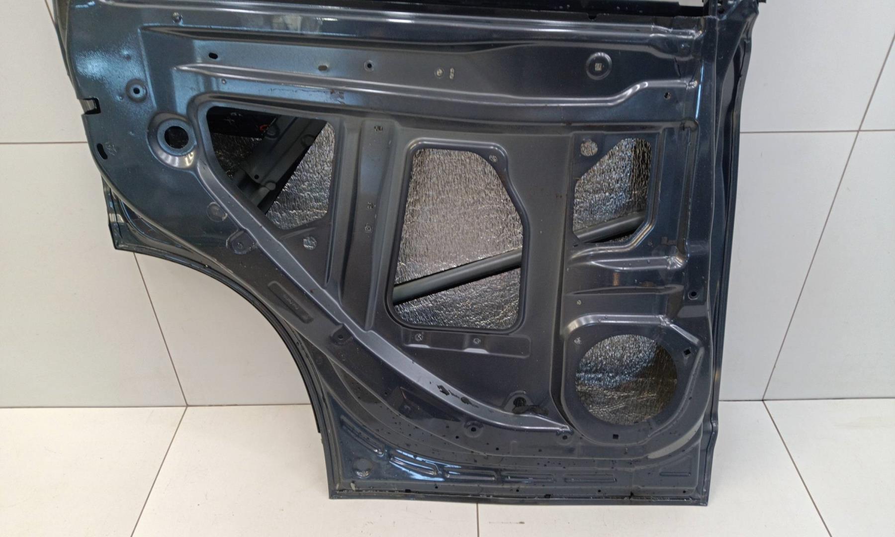 Дверь задняя левая