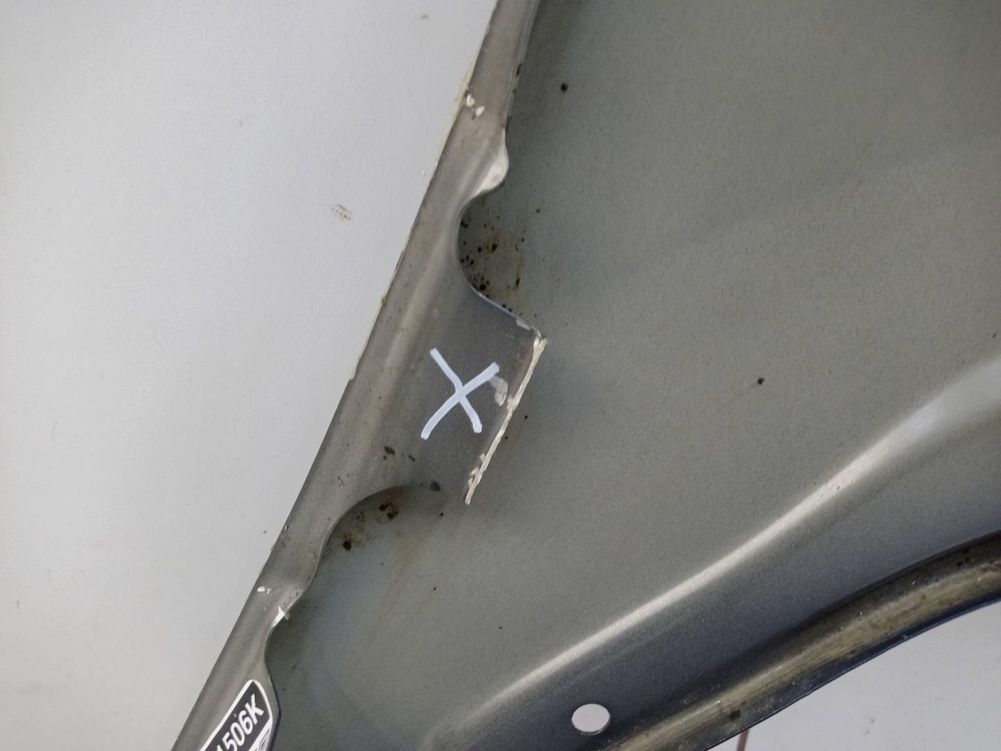 Крыло переднее левое