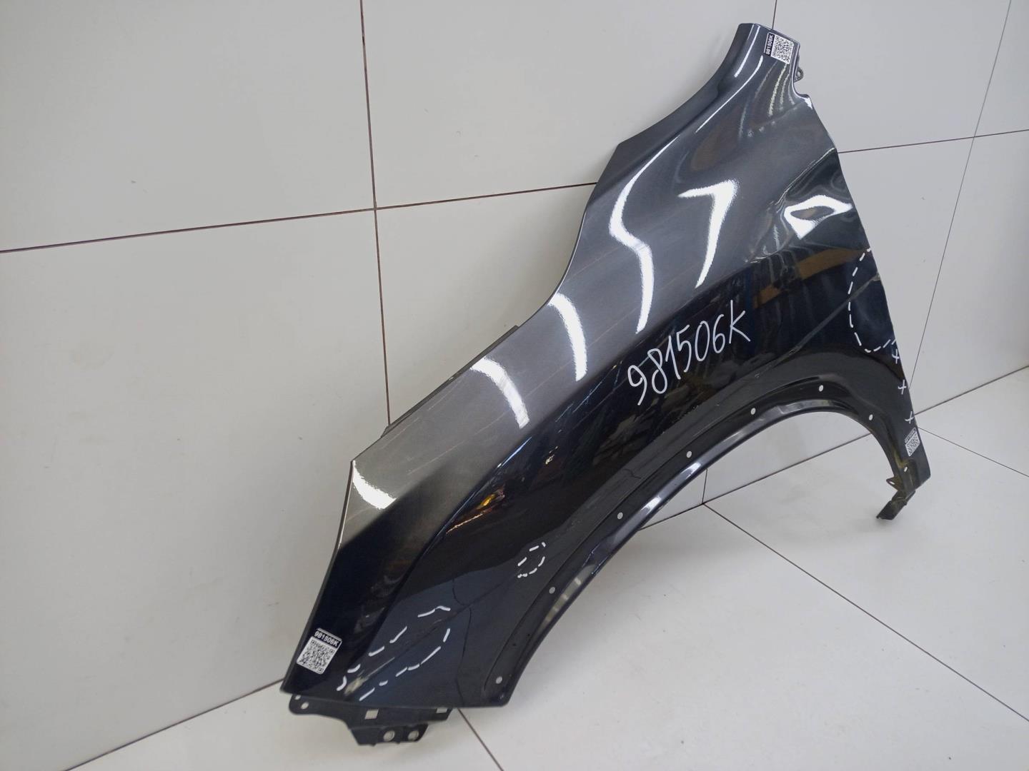 Крыло переднее левое